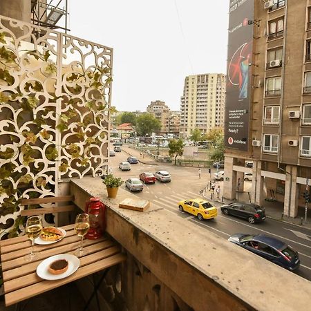 Vintage Elegance, Modern Comfort: 1Br Apartment Overlooking Calea Victoriei บูคาเรสต์ ภายนอก รูปภาพ
